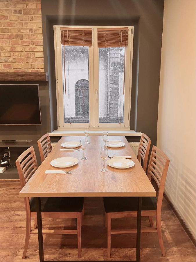 2-Room Apartment In The City Center Poznan Luaran gambar
