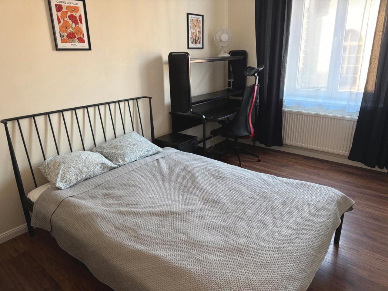 2-Room Apartment In The City Center Poznan Luaran gambar